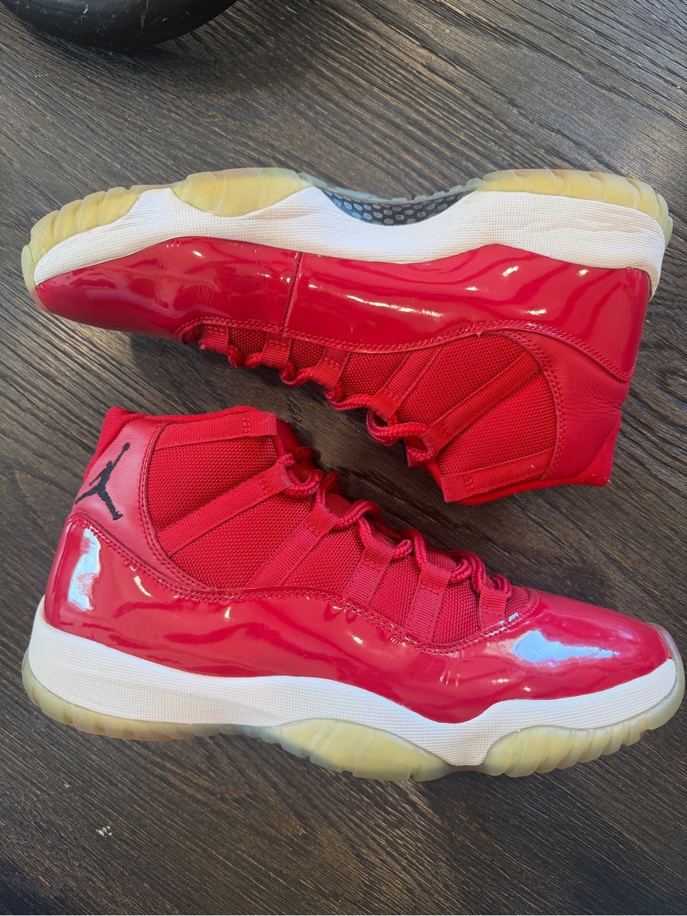 Air Jordan 11 Win Like '96 Retro High Size 10.5 Mens Red Sneakers